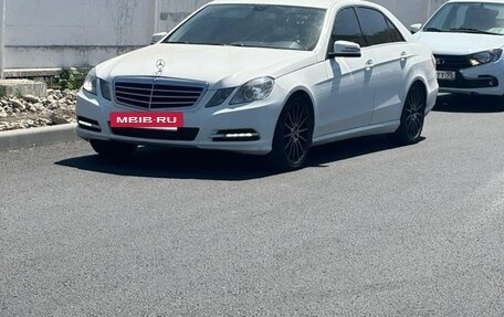 Mercedes-Benz E-Класс, 2012 год, 980 000 рублей, 13 фотография