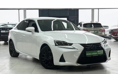 Lexus IS III, 2018 год, 2 525 000 рублей, 3 фотография