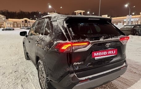 Toyota RAV4, 2022 год, 5 290 000 рублей, 9 фотография