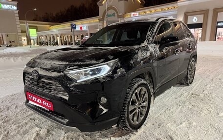 Toyota RAV4, 2022 год, 5 290 000 рублей, 3 фотография