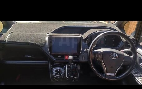 Toyota Noah III, 2016 год, 1 949 999 рублей, 7 фотография