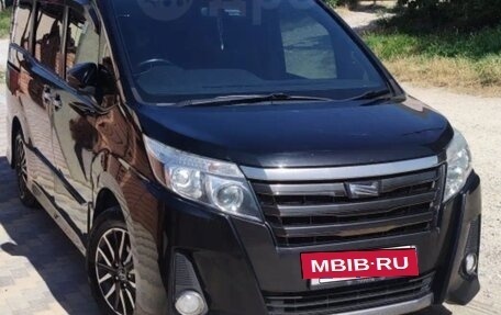 Toyota Noah III, 2016 год, 1 949 999 рублей, 16 фотография