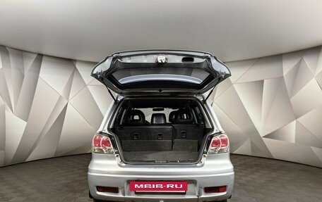 Mitsubishi Outlander III рестайлинг 3, 2003 год, 375 000 рублей, 10 фотография