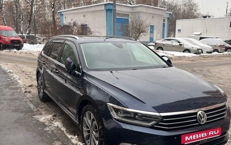 Volkswagen Passat B8 рестайлинг, 2015 год, 1 750 000 рублей, 20 фотография