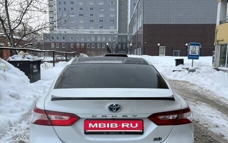 Toyota Camry, 2019 год, 3 000 000 рублей, 10 фотография