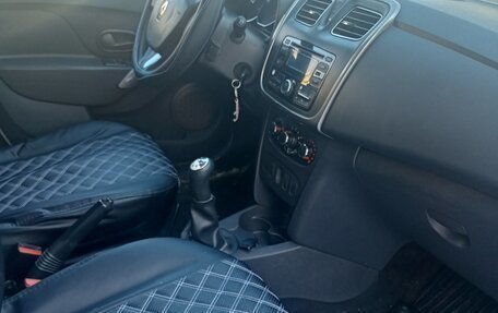 Renault Logan II, 2016 год, 730 000 рублей, 8 фотография