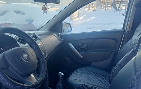 Renault Logan II, 2016 год, 730 000 рублей, 11 фотография