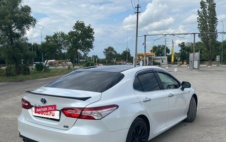 Toyota Camry, 2019 год, 3 000 000 рублей, 3 фотография