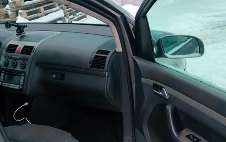 Volkswagen Touran III, 2007 год, 750 000 рублей, 8 фотография