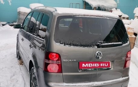 Volkswagen Touran III, 2007 год, 750 000 рублей, 4 фотография