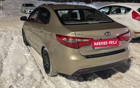 KIA Rio III рестайлинг, 2013 год, 750 000 рублей, 10 фотография