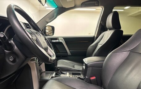 Toyota Land Cruiser Prado 150 рестайлинг 2, 2013 год, 3 100 000 рублей, 11 фотография