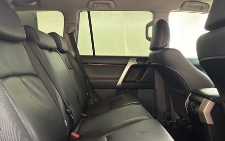 Toyota Land Cruiser Prado 150 рестайлинг 2, 2013 год, 3 100 000 рублей, 13 фотография