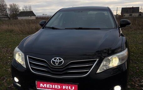 Toyota Camry, 2011 год, 1 190 000 рублей, 1 фотография