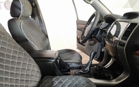 Toyota Land Cruiser Prado 120 рестайлинг, 2006 год, 1 780 000 рублей, 22 фотография