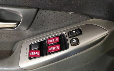 Toyota Land Cruiser Prado 120 рестайлинг, 2006 год, 1 780 000 рублей, 8 фотография