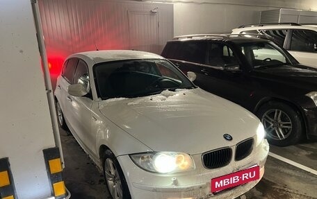 BMW 1 серия, 2011 год, 865 000 рублей, 2 фотография