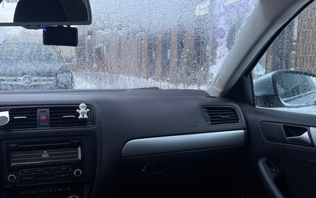 Volkswagen Jetta VI, 2013 год, 810 000 рублей, 12 фотография