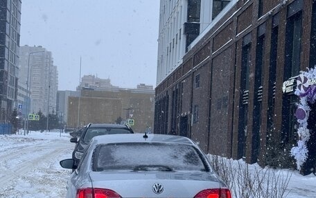 Volkswagen Jetta VI, 2013 год, 810 000 рублей, 2 фотография