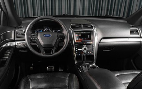 Ford Explorer VI, 2016 год, 3 149 000 рублей, 7 фотография