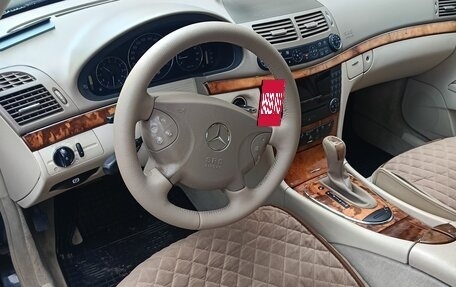Mercedes-Benz E-Класс, 2004 год, 950 000 рублей, 5 фотография
