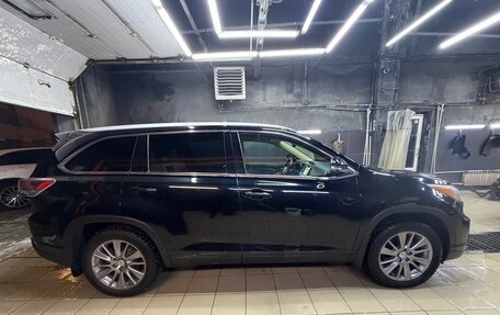 Toyota Highlander III, 2014 год, 2 300 000 рублей, 8 фотография