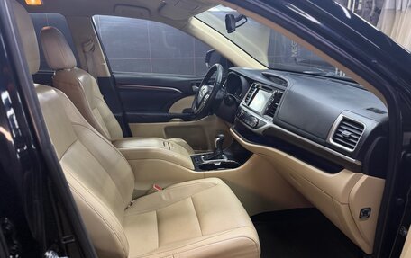 Toyota Highlander III, 2014 год, 2 300 000 рублей, 10 фотография