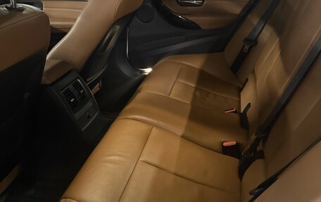 BMW 3 серия, 2017 год, 2 400 000 рублей, 11 фотография