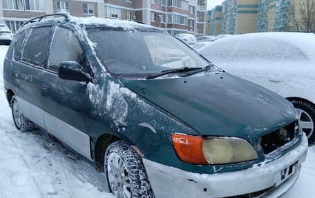 Toyota Ipsum II, 1999 год, 350 000 рублей, 1 фотография