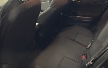 Toyota C-HR I рестайлинг, 2019 год, 2 300 000 рублей, 13 фотография