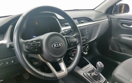 KIA Rio IV, 2021 год, 1 549 000 рублей, 10 фотография