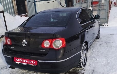 Volkswagen Passat B6, 2005 год, 650 000 рублей, 2 фотография