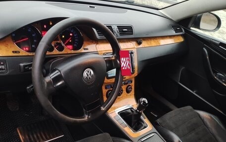 Volkswagen Passat B6, 2005 год, 650 000 рублей, 8 фотография