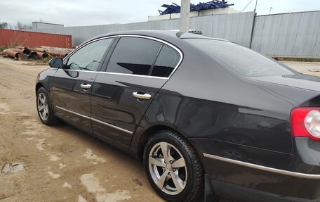 Volkswagen Passat B6, 2005 год, 650 000 рублей, 17 фотография