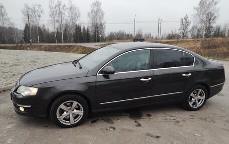 Volkswagen Passat B6, 2005 год, 650 000 рублей, 14 фотография