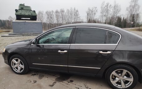 Volkswagen Passat B6, 2005 год, 650 000 рублей, 15 фотография