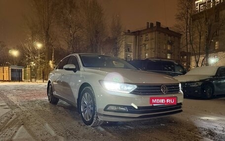 Volkswagen Passat B8 рестайлинг, 2016 год, 1 980 000 рублей, 10 фотография