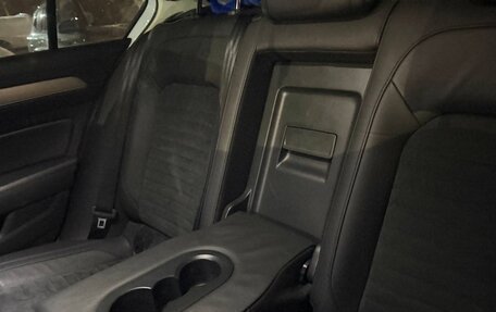 Volkswagen Passat B8 рестайлинг, 2016 год, 1 980 000 рублей, 24 фотография