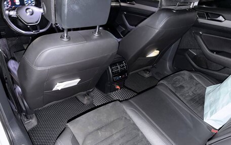 Volkswagen Passat B8 рестайлинг, 2016 год, 1 980 000 рублей, 21 фотография