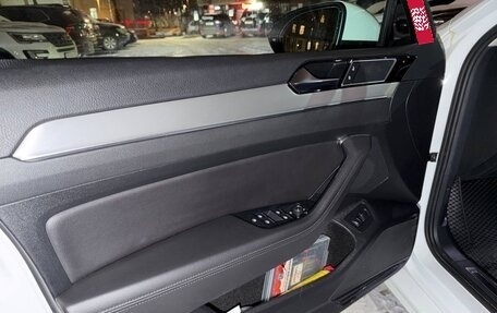 Volkswagen Passat B8 рестайлинг, 2016 год, 1 980 000 рублей, 18 фотография