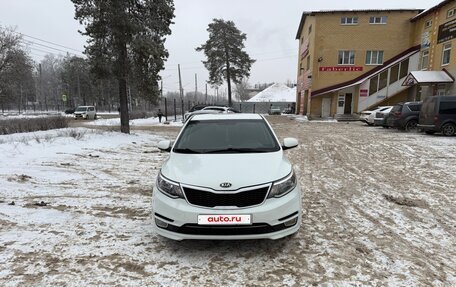 KIA Rio III рестайлинг, 2015 год, 880 000 рублей, 2 фотография