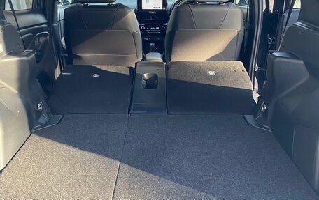 Toyota Yaris Cross, 2024 год, 2 889 000 рублей, 6 фотография