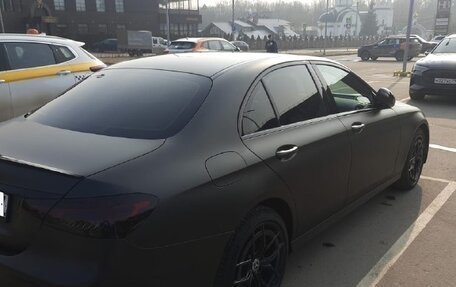 Mercedes-Benz E-Класс, 2021 год, 4 850 000 рублей, 2 фотография