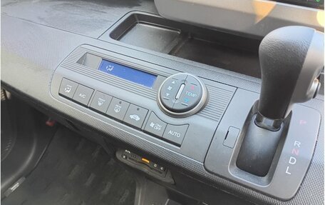 Honda Freed I, 2014 год, 880 000 рублей, 13 фотография