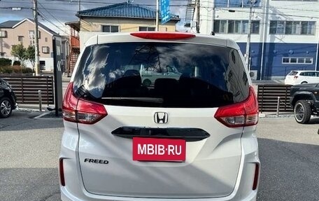 Honda Freed II, 2022 год, 1 360 000 рублей, 10 фотография