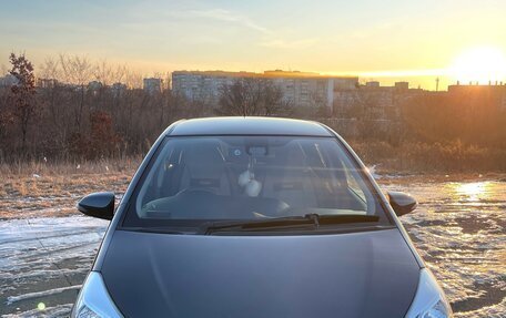 Toyota Vitz, 2018 год, 720 000 рублей, 3 фотография