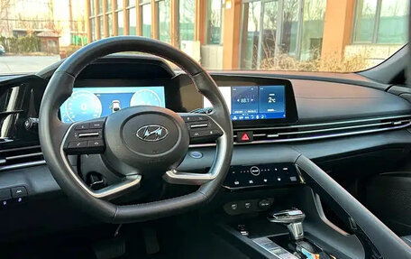 Hyundai Elantra, 2022 год, 1 510 586 рублей, 8 фотография