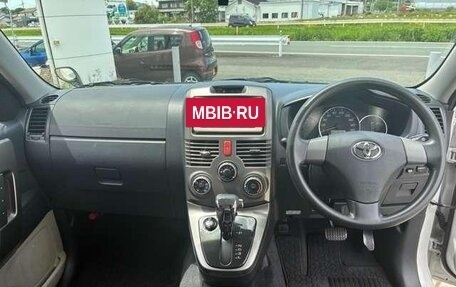 Toyota Rush II, 2016 год, 1 073 000 рублей, 9 фотография