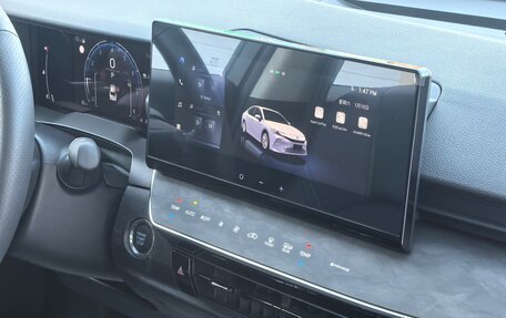 Toyota Camry, 2025 год, 4 950 000 рублей, 14 фотография