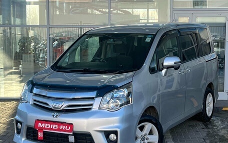 Toyota Noah III, 2010 год, 1 349 000 рублей, 1 фотография